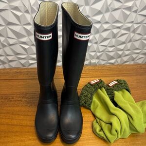 Hunter Original Tall Black Rain Boots + Socks Men’s US 7M 8F EU 39
